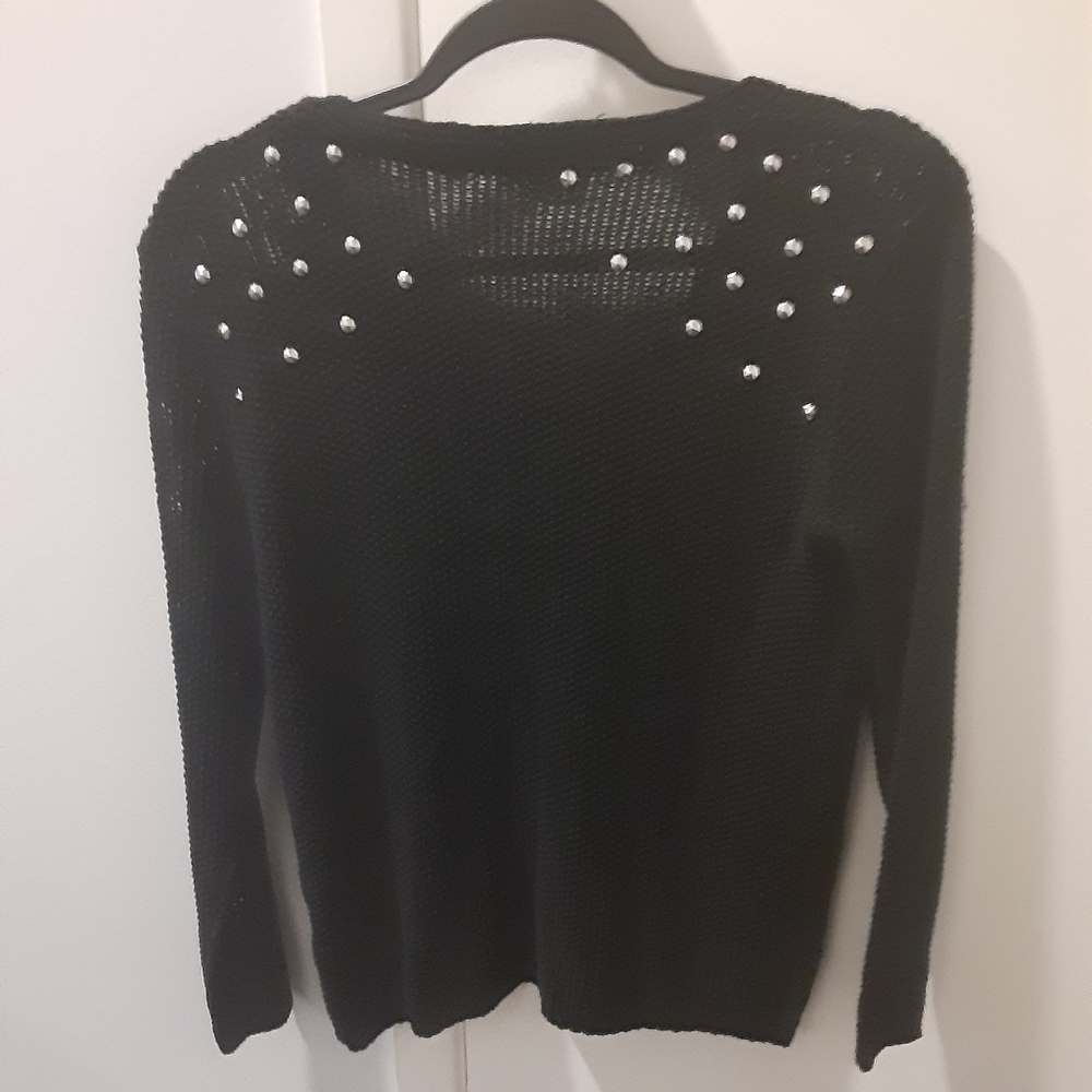 Long sleeve mesh style shirt